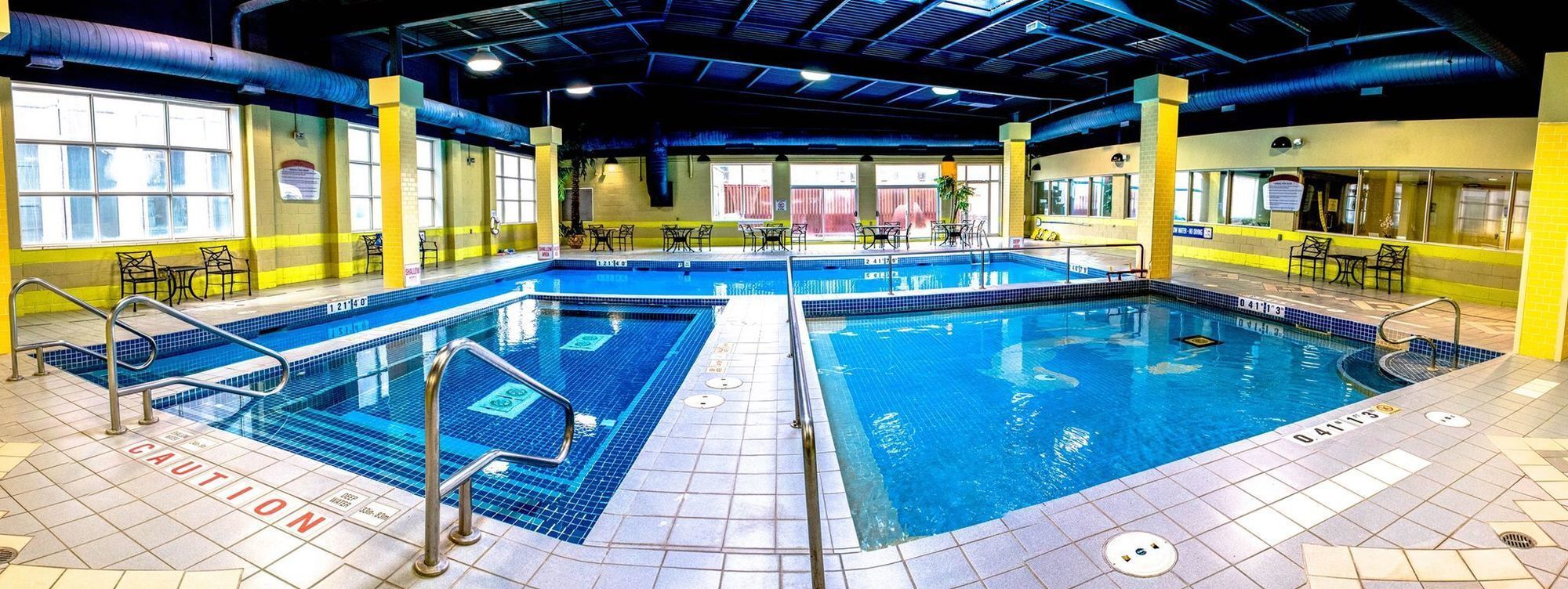 Hamilton Plaza Hotel And Conference Centre Extérieur photo
