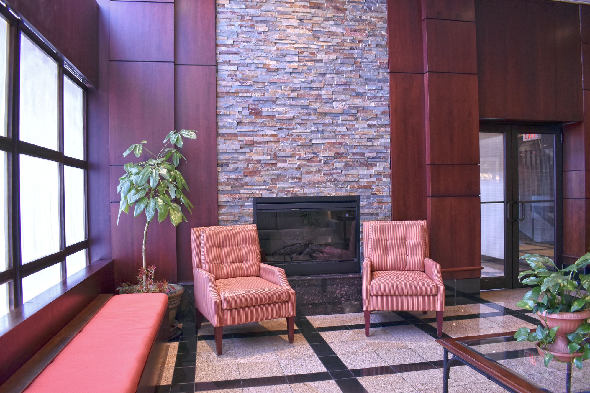 Hamilton Plaza Hotel And Conference Centre Extérieur photo